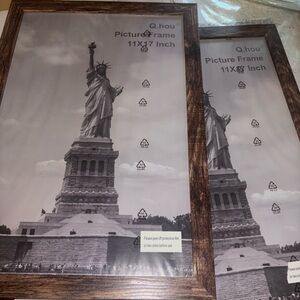2 set picture frames
